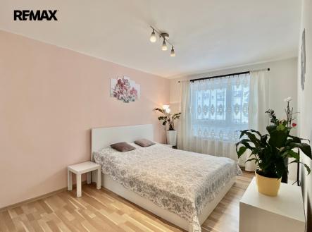 Pronájem bytu, 3+kk, 56 m²