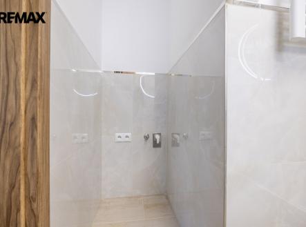 10-1b2a8814-hdr.jpg