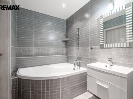 Prodej bytu, 3+kk, 64 m²