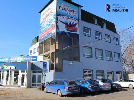 Pronájem kanceláře, 270 m²