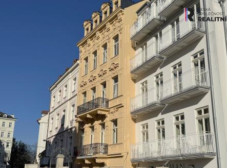 Pronájem nájemního domu, 670 m²