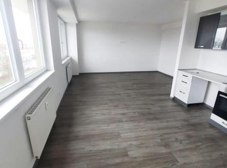 Pronájem bytu, 1+kk, 38 m²
