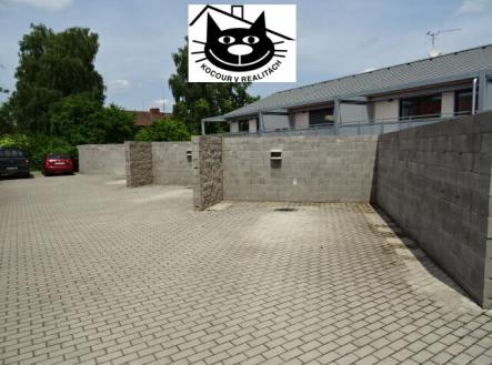 vlastní parkov.stání