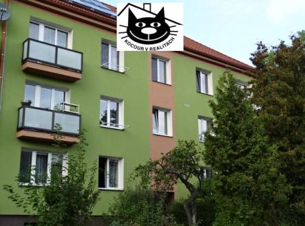 revitalizovaný cihlový dům z čela
