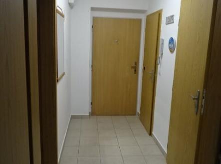 předsíň z ložnice
