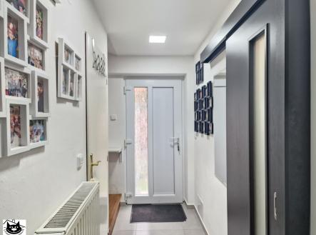 předsíň z kuchyně