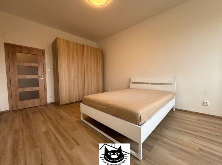 Pronájem bytu, 2+kk, 57 m²