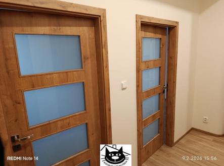 nové interiér. dveře vč. obložek