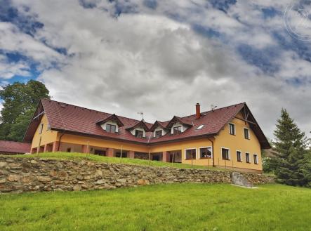 Prodej - dům/vila, 700 m²