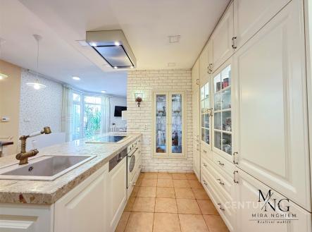 Prodej bytu, 3+kk, 94 m²