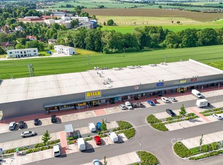 Pronájem obchodní prostory, 450 m²