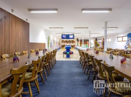 Prodej komerčního objektu, jiný, 1 698 m²