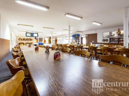 Prodej komerčního objektu, jiný, 1 698 m²