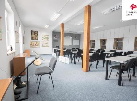 Prodej kanceláře, 480 m²