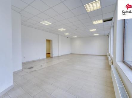 Pronájem obchodní prostor, 141 m²