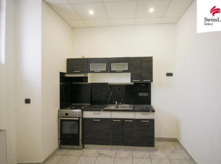 Pronájem obchodní prostor, 300 m²