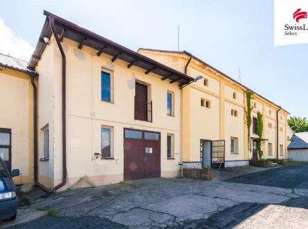 Pronájem skladovací prostor, 142 m²