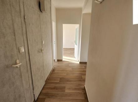 Pronájem bytu, 2+1, 51 m²