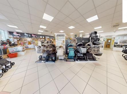 Pronájem obchodní prostory, 456 m²