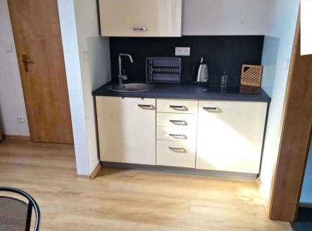 Pronájem bytu, 1+kk, 32 m²