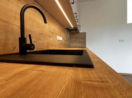 Prodej bytu, 3+1, 98 m²