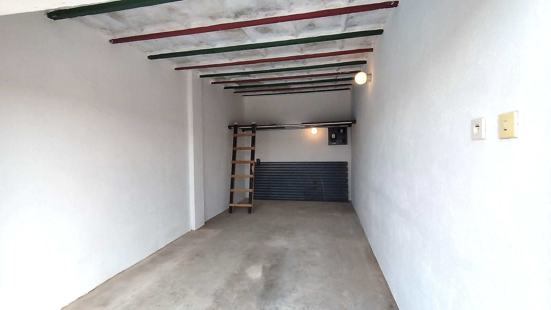 Prodej nově zrekonstruované řadové garáže, 18 m², Soběslav