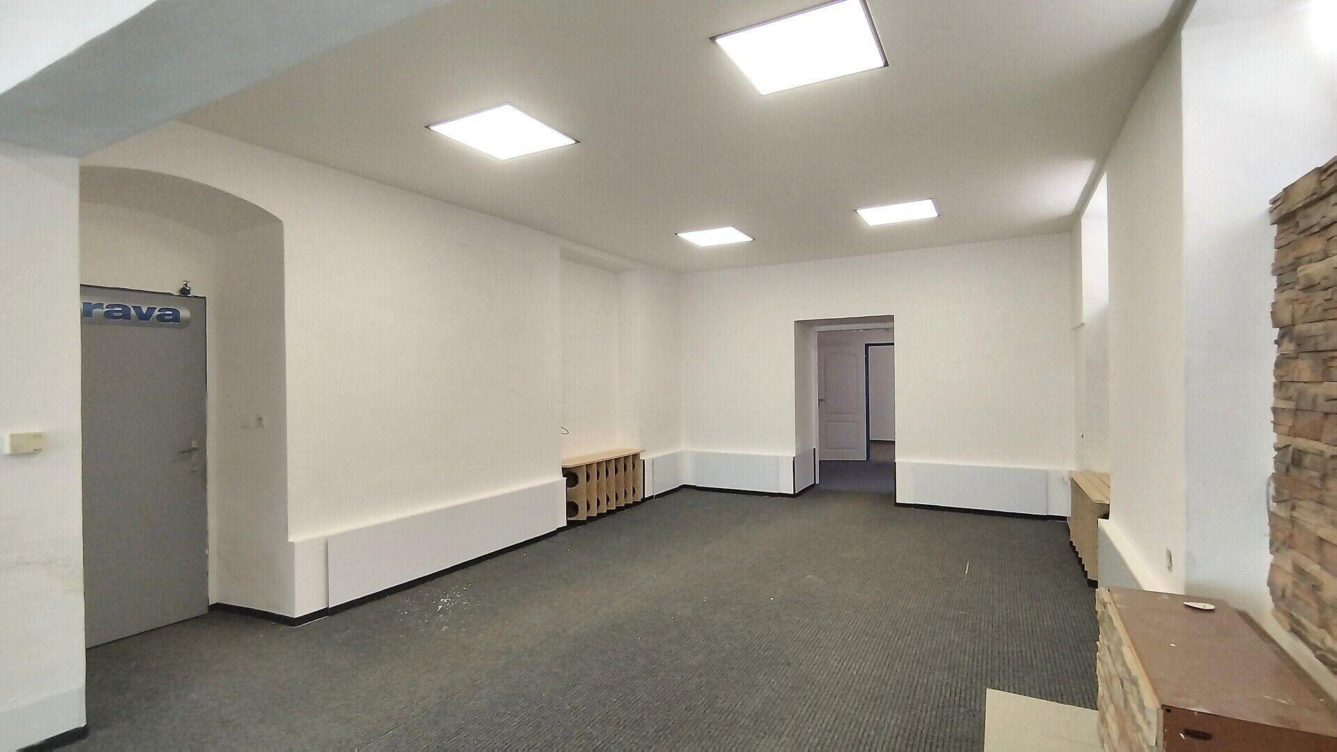 Pronájem komerčního prostoru u náměstí, 173 m², Soběslav