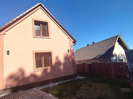 Pronájem domu/vily, 130 m²