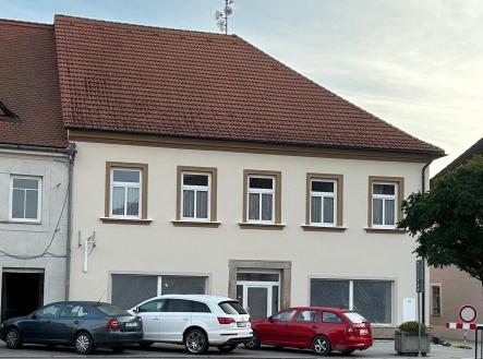 Pronájem obchodní prostor