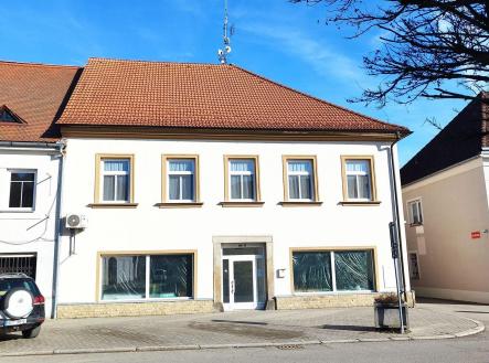 Pronájem obchodní prostor