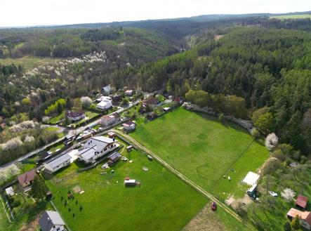 Prodej pozemku pro bydlení, 1 942 m²