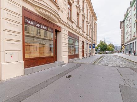 Pronájem kanceláře, 69 m²