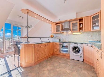 Pronájem bytu, 2+kk, 70 m²