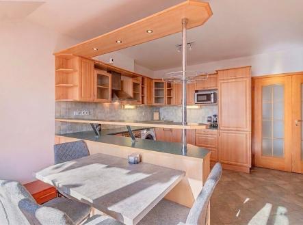 Pronájem bytu, 2+kk, 70 m²