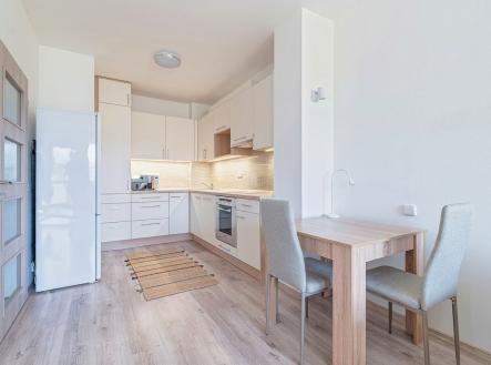 Pronájem bytu, 2+kk, 47 m²