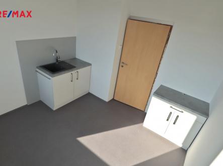 Pronájem kanceláře, 67 m²