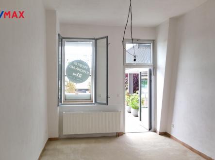 Pronájem - obchodní prostor, 21 m²