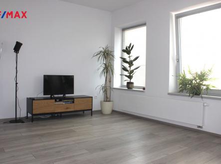 Pronájem bytu, 1+kk, 43 m²