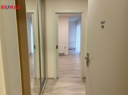 Pronájem bytu, 1+kk, 33 m²