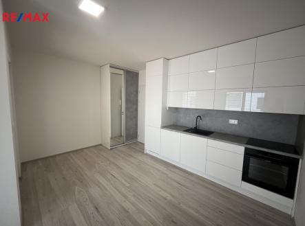 Pronájem bytu, 1+kk, 28 m²