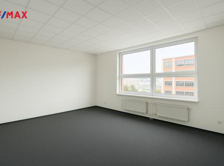 Pronájem - kanceláře, 91 m²