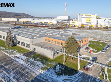 Pronájem kanceláře, 312 m²