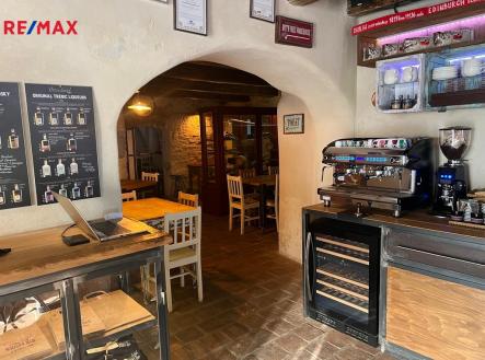 Prodej nájemního domu, 650 m²