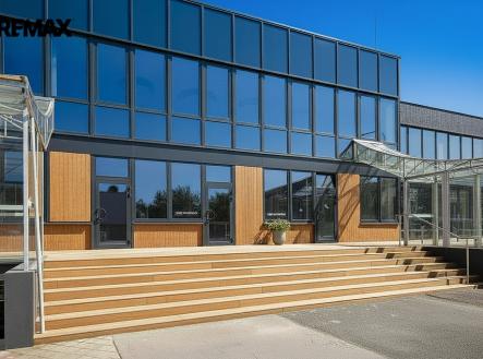 Pronájem obchodní prostor, 160 m²