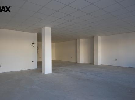 Pronájem obchodní prostory, 160 m²