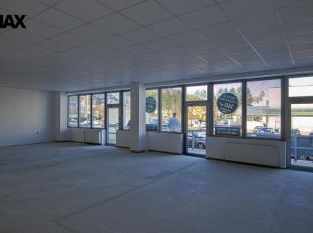 Pronájem obchodní prostory, 160 m²