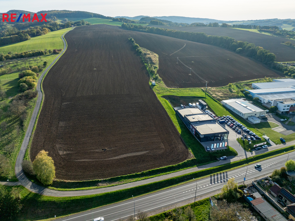 Prodej pozemků Lípa