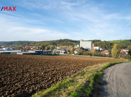 Prodej pozemku pro komerční výstavbu, 3 200 m²