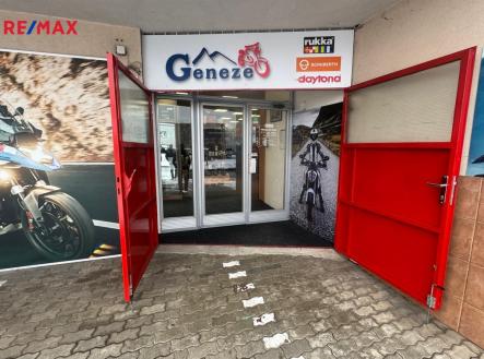 Pronájem obchodní prostor, 226 m²