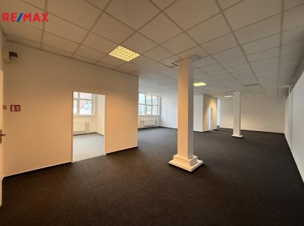 Pronájem kanceláře, 146 m²